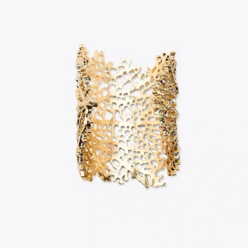 NWT. Zara Golden Solid Metal Coral-Shaped Bangle/Bracelet.